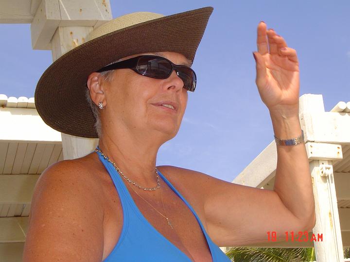 Luba in hat2.JPG